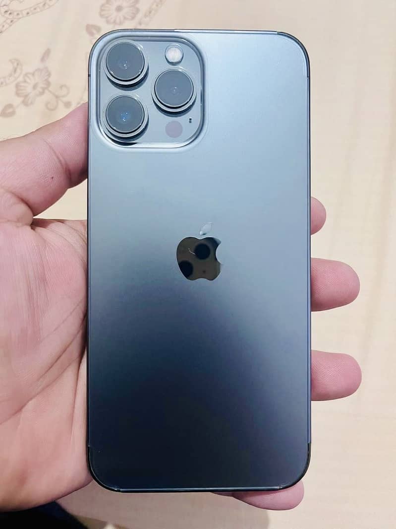 Apple iPhone 13 Pro Max 0