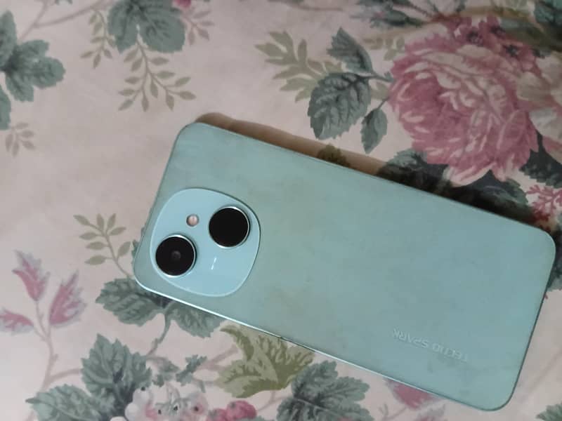 Tecno Spark Go 1 3