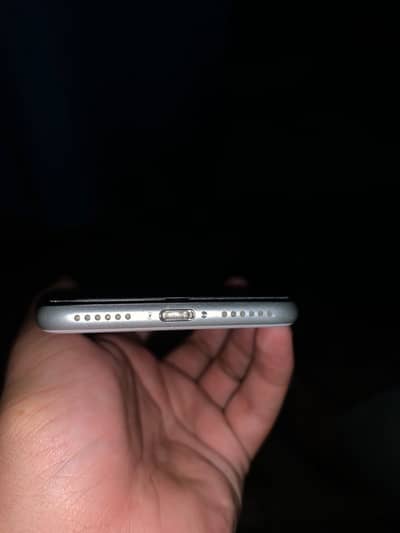 Apple iPhone SE