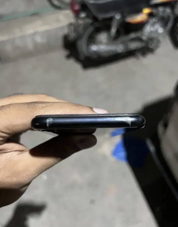 Apple iPhone SE 0