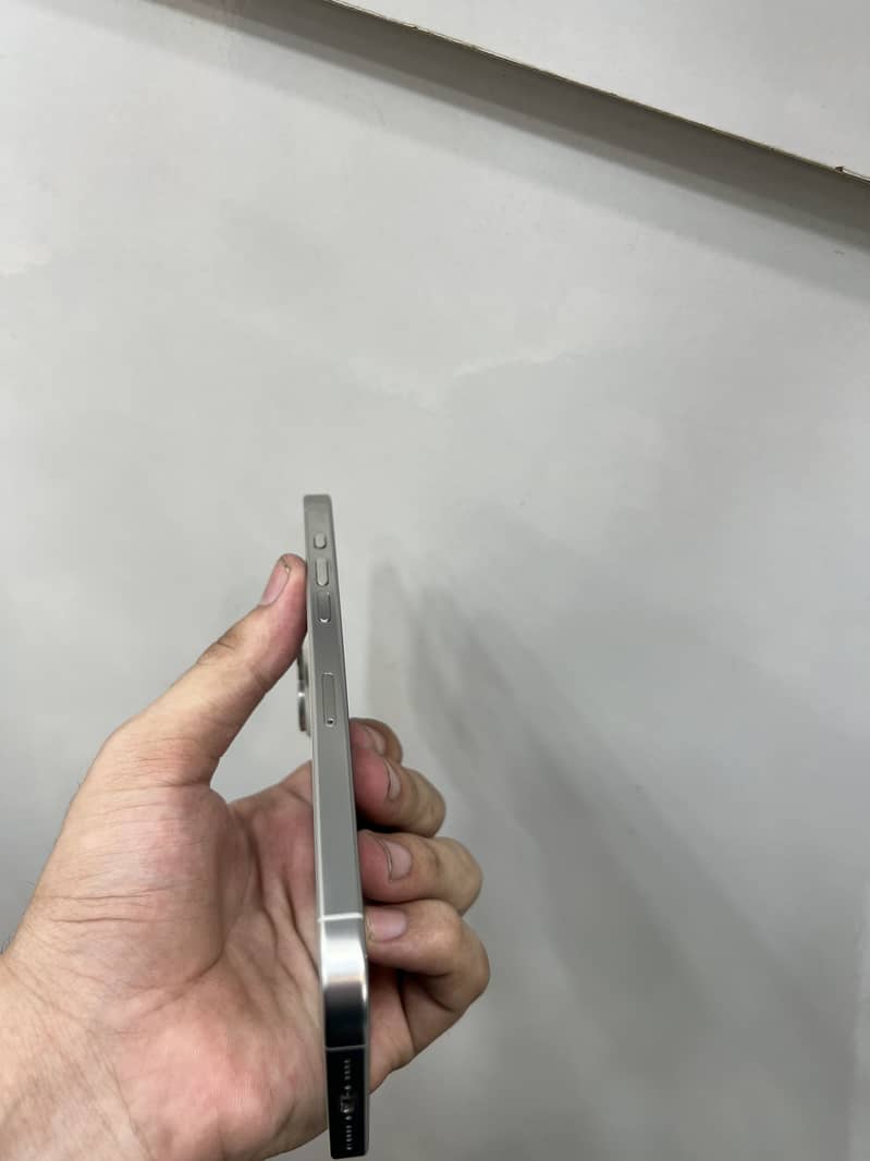 Apple iPhone 15 Pro Max 7