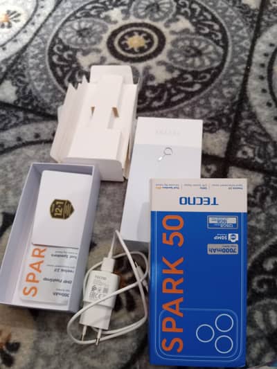 Tecno Spark 6GB 128GB Box Charger