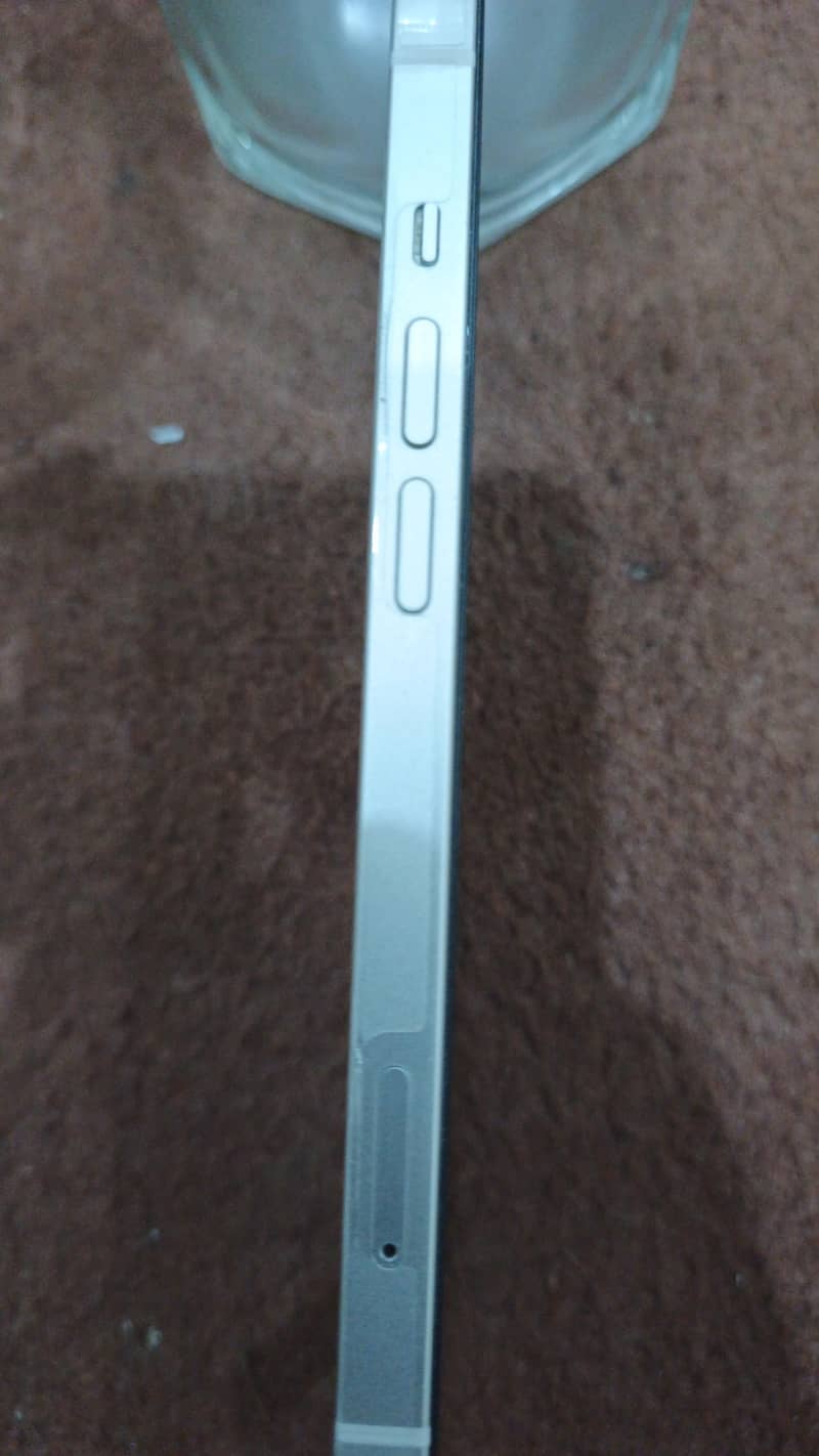 Apple iPhone 13 3