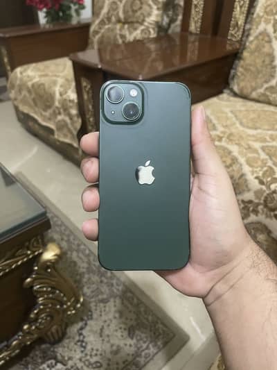Apple iPhone 13