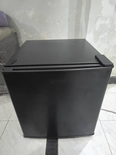 Haier Mini Fridge 42L (Black) - Brand New Condition with Warranty