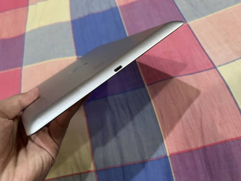 iPad 4th Generation 8