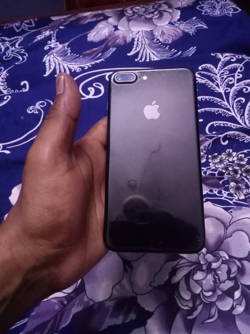Apple iPhone 7 Plus 5