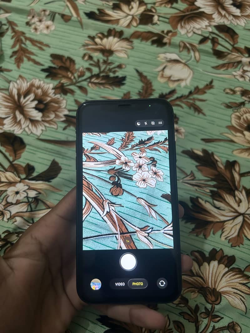 Apple iPhone 11 2