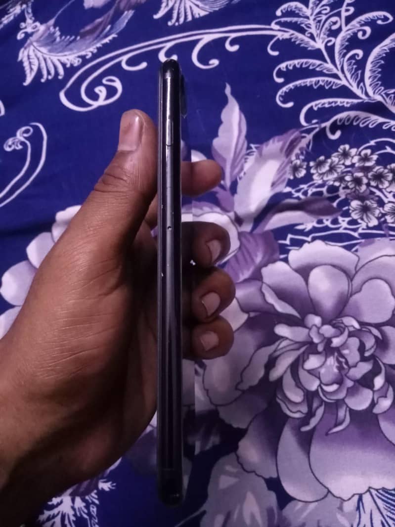 Apple iPhone 7 Plus 1
