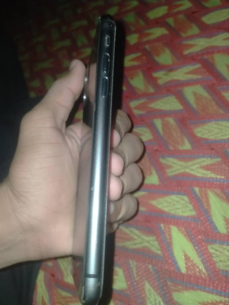 Apple iPhone 11 2