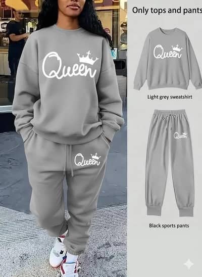woman queen print fleece tracksuit light grey