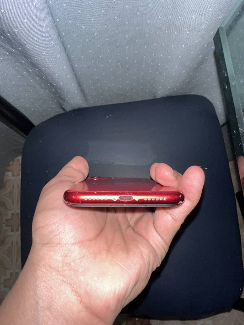 Apple iPhone 11 3