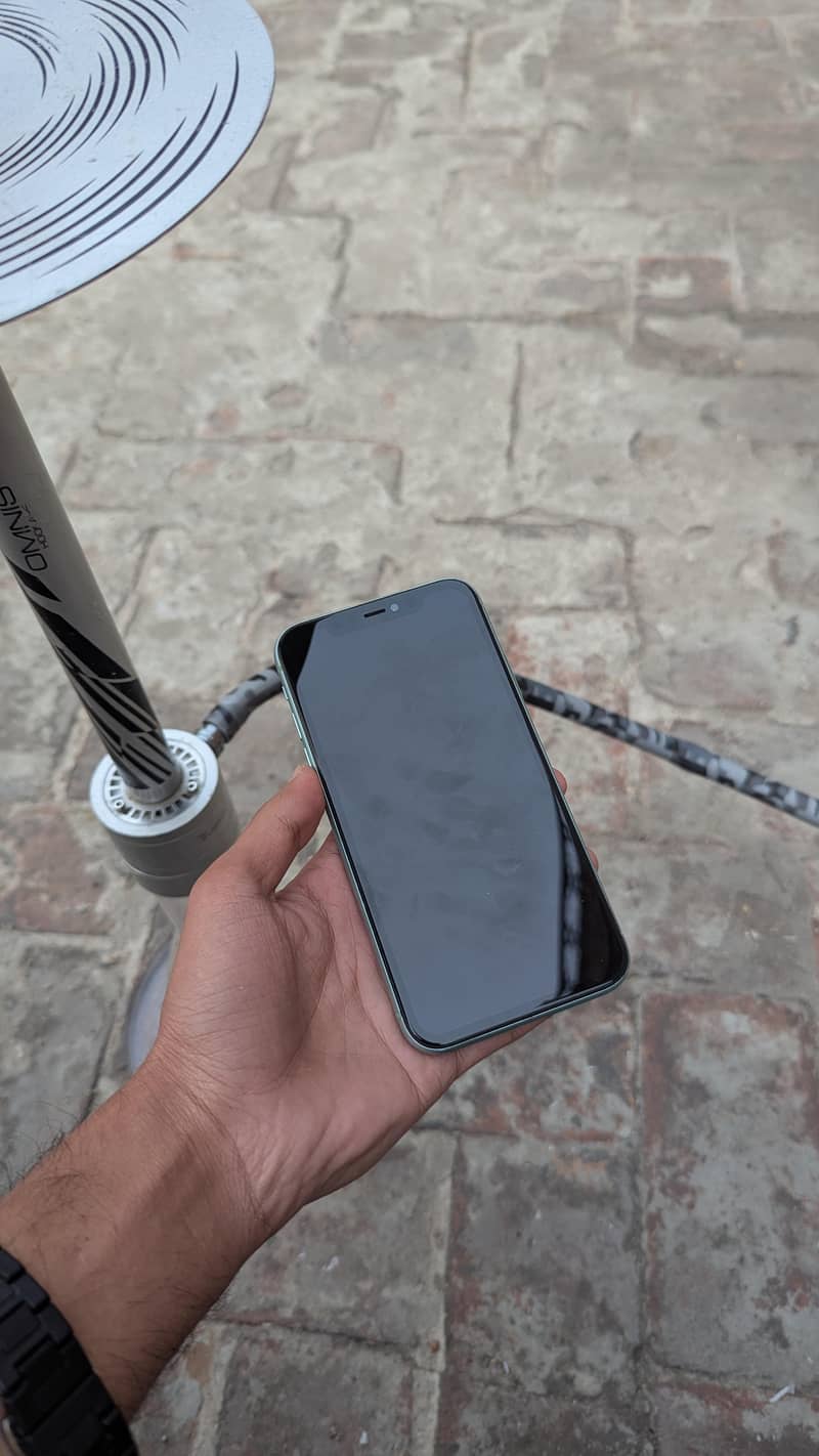 Apple iPhone 11 jv 1