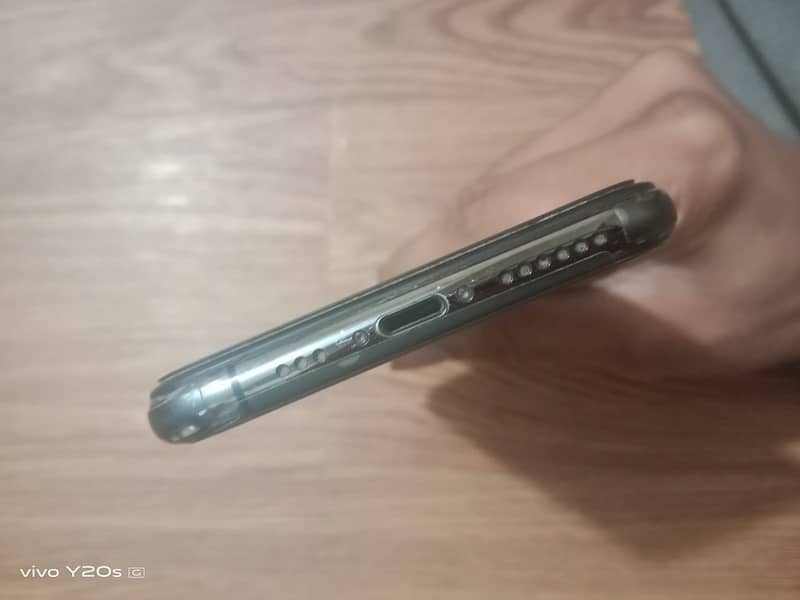 Apple iPhone XS 1