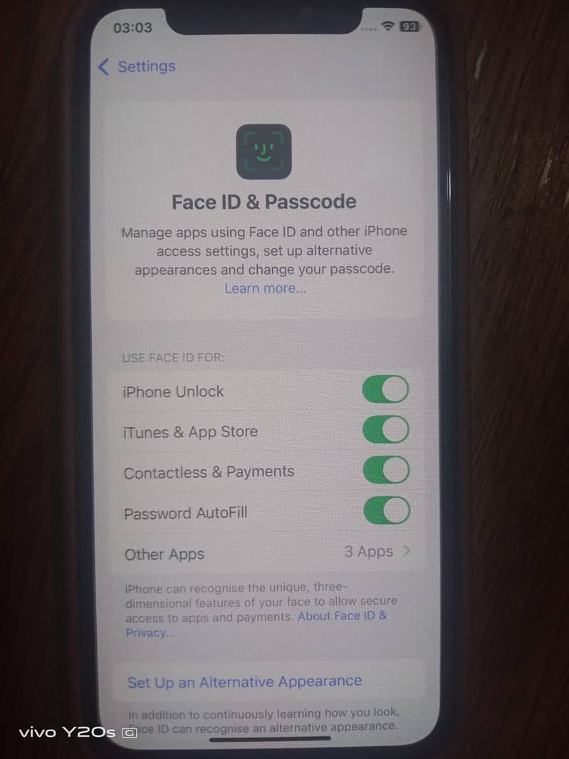 Apple iPhone XS 3