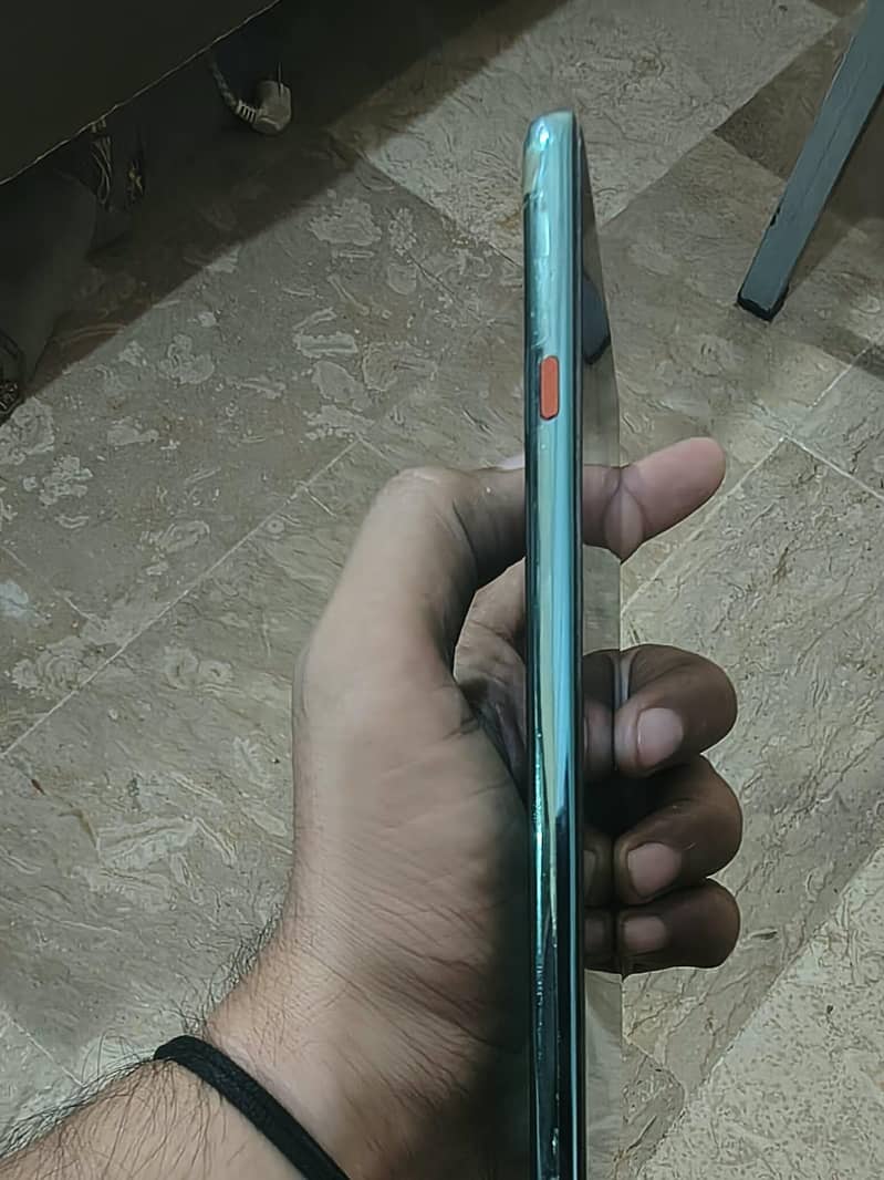 Tecno CAMON 40 4