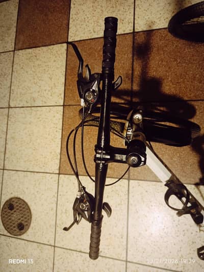 Land Rover G4 Challenge Folding Mountain Bikes (Pair of 2)