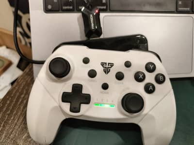 FANTECH WPG13 Shooter Wireless + Wired Vonration Gaming Controller