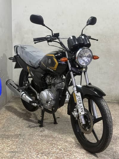 Yamaha yb125z dx 2024 model ( low millage )