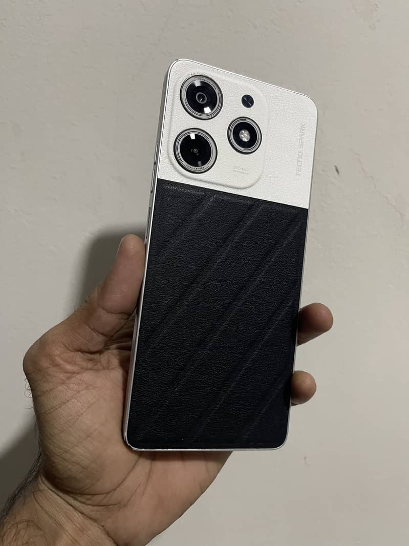 Tecno Spark 10 pro 3