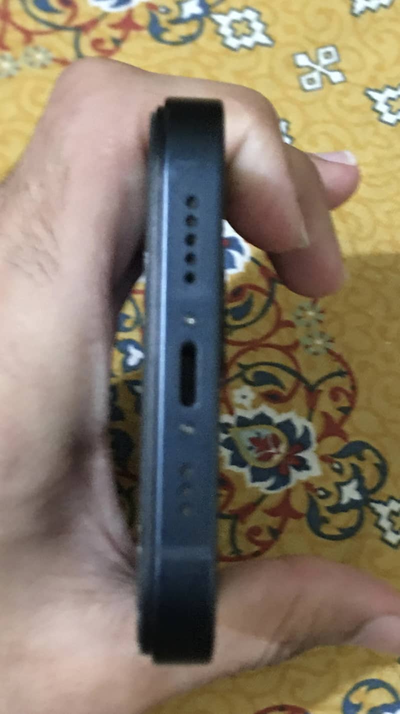 Apple iPhone 13 3