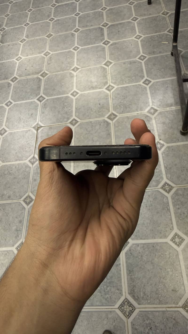 Apple iPhone 15 Pro 1