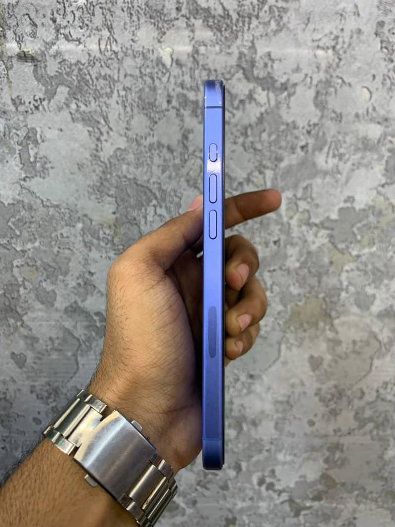 Apple iPhone 16 Plus 3