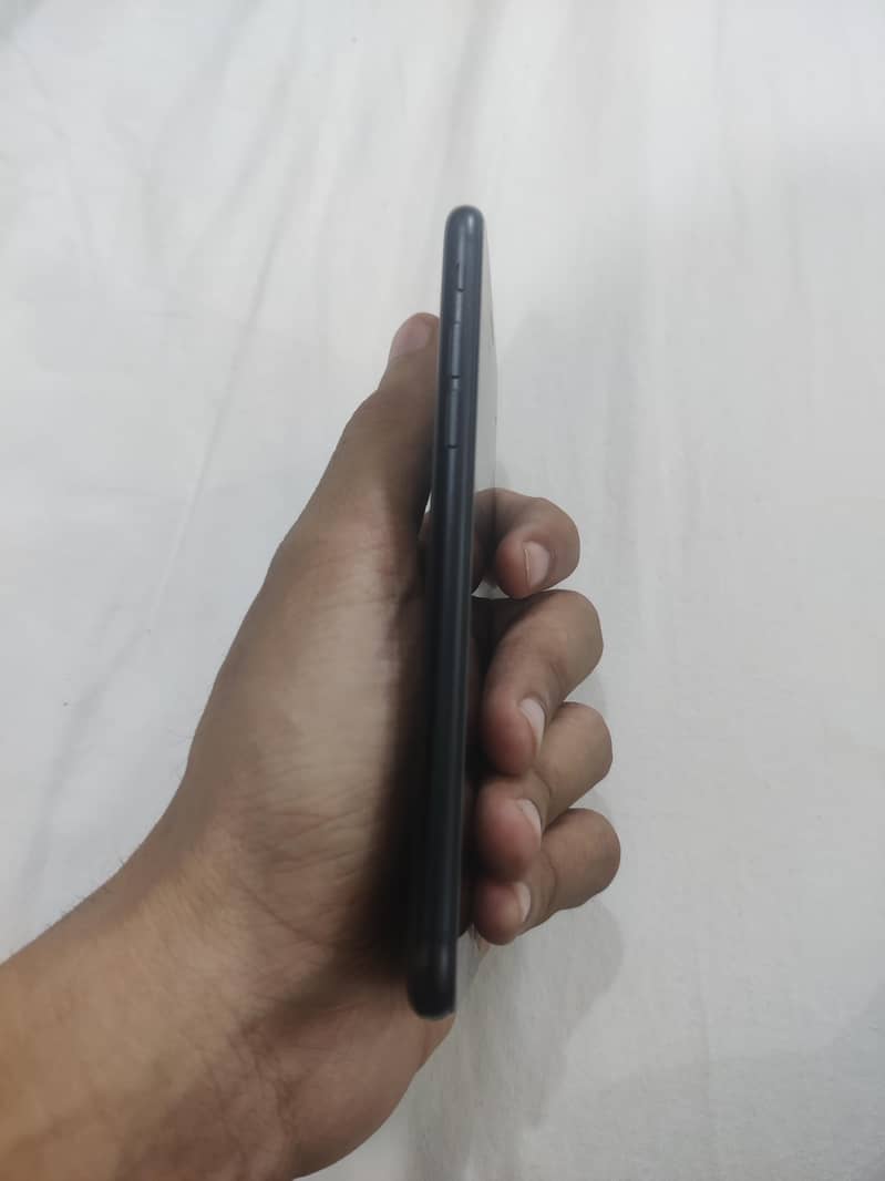 Apple iPhone SE 3