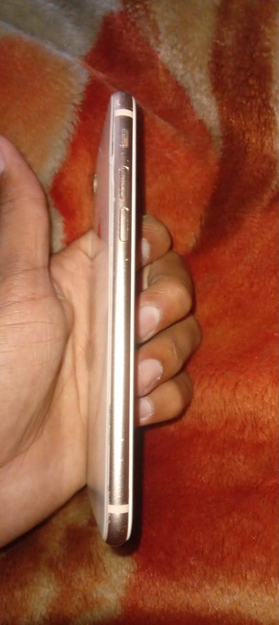 Apple iPhone 8 5