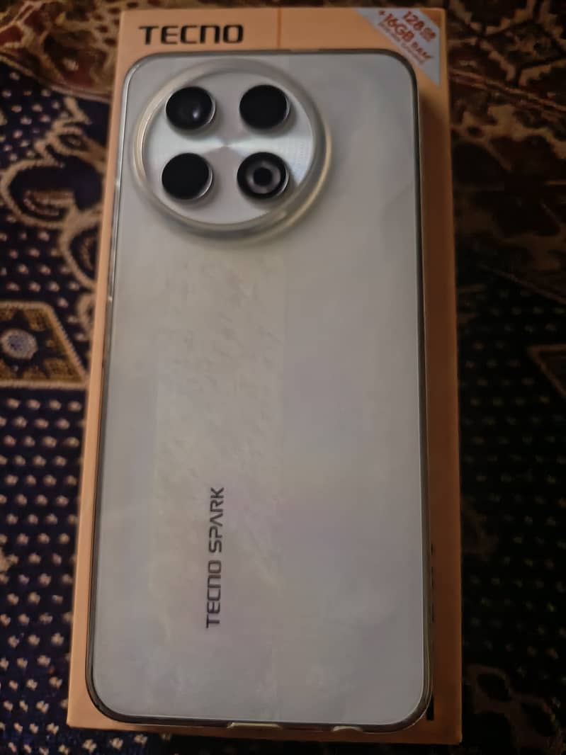 Tecno SPARK 30 Pro 0