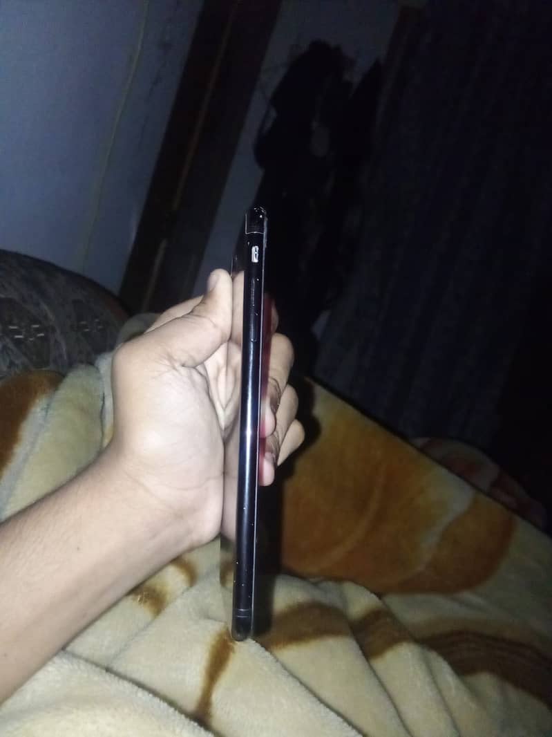 Apple iPhone 7 Plus 4