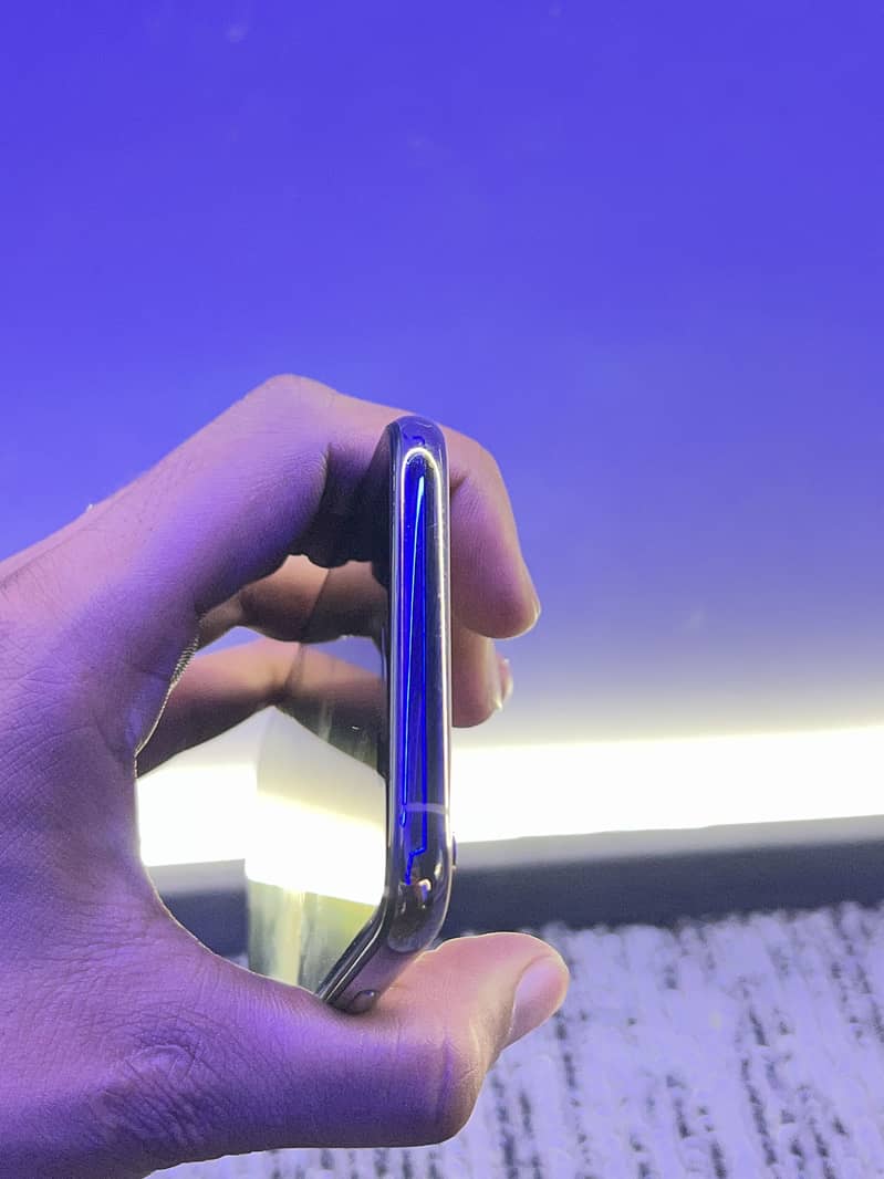 Apple iPhone XS 6