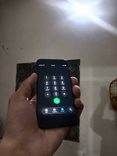 Apple iPhone SE