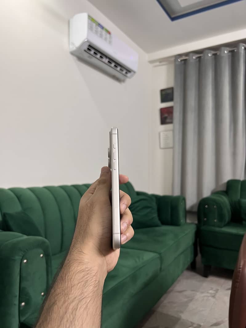 Apple iPhone 17 Pro Max 1