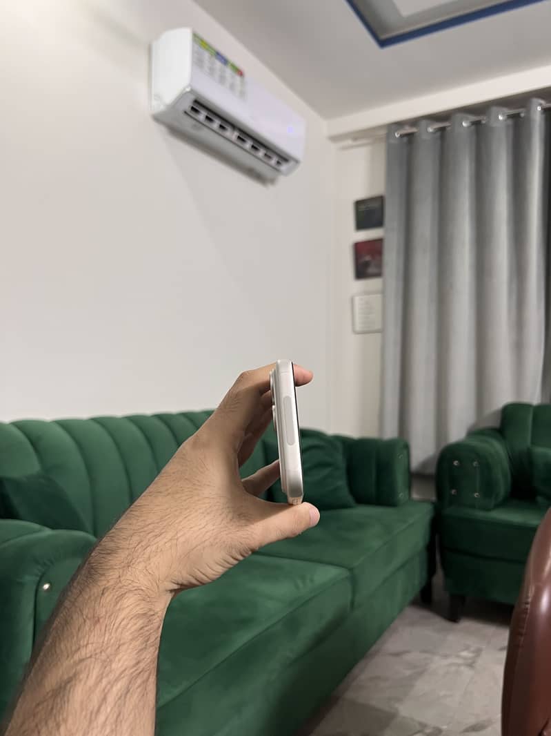 Apple iPhone 17 Pro Max 2