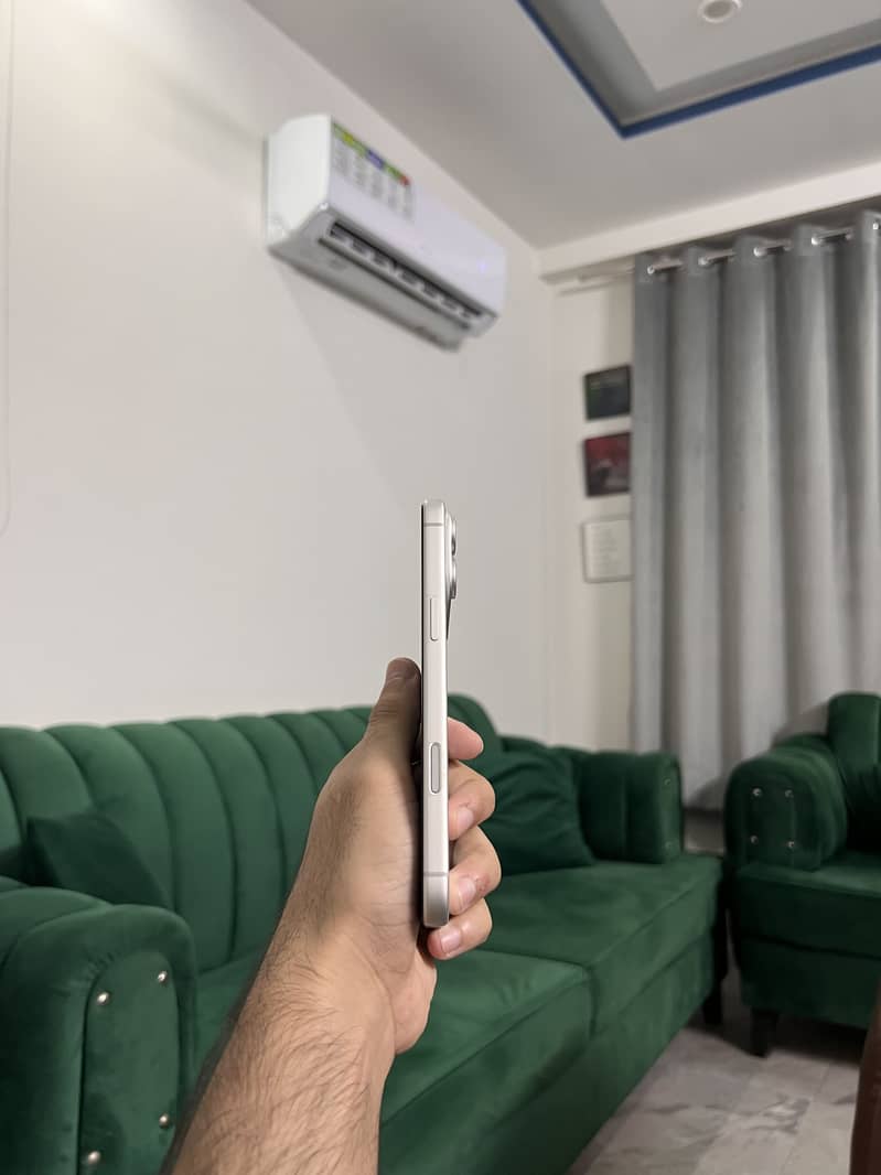 Apple iPhone 17 Pro Max 5