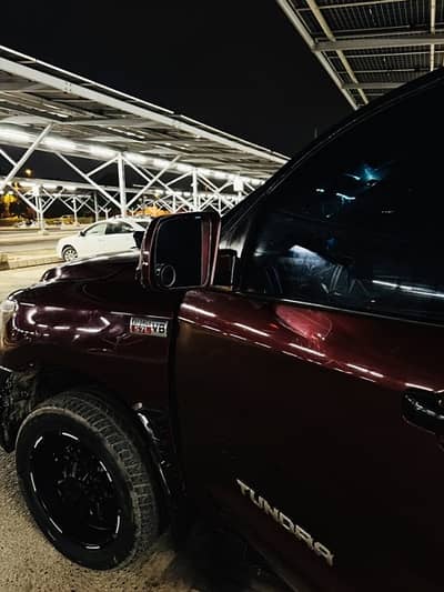 Toyota Tundra Platinium V8