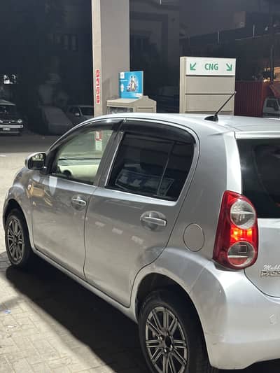 Toyota Passo 2011