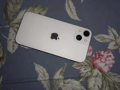 Apple iPhone 13