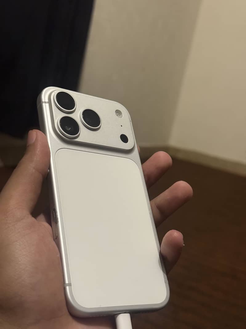Apple iPhone 14 Pro 3