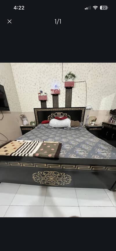 Bed set ,with 1  bed 2side tables one dressing and single sofa