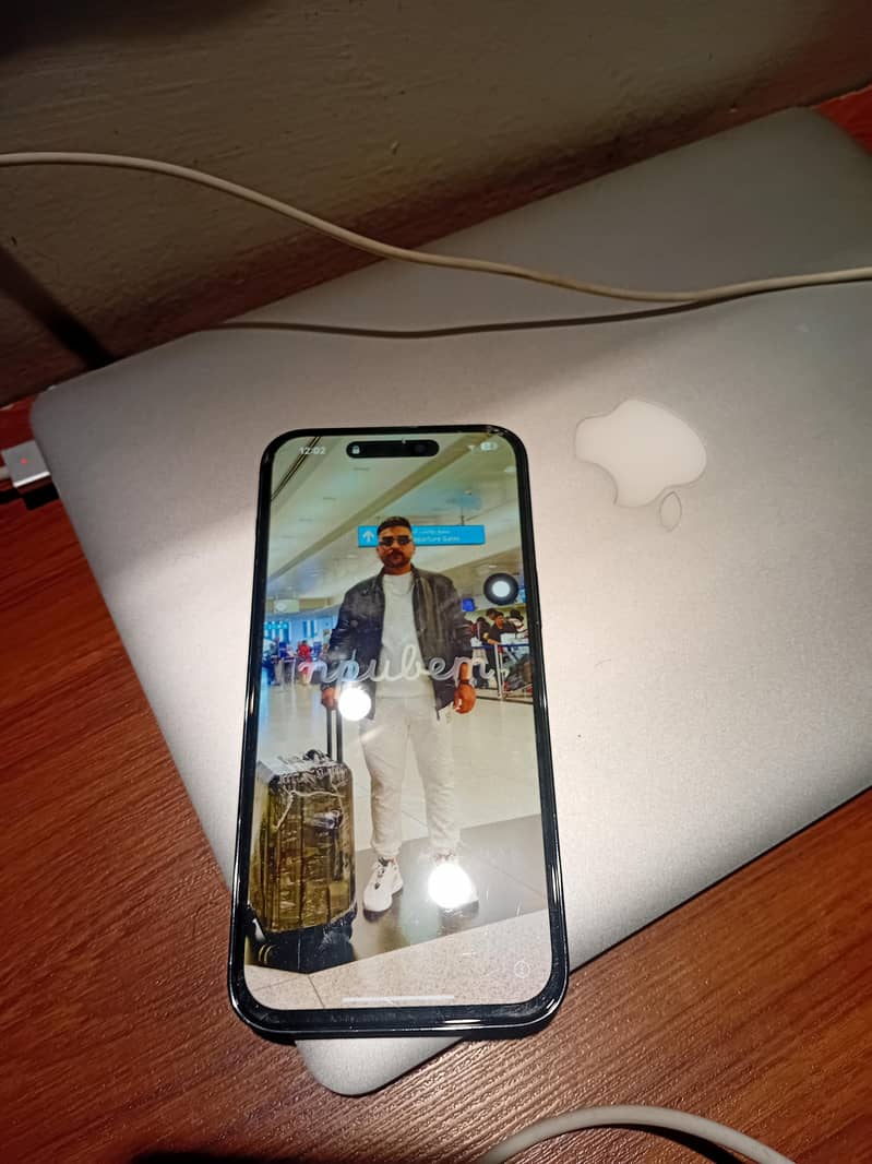 Apple iPhone 14 pro max 1