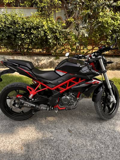 Benelli Tnt 150i model 2025