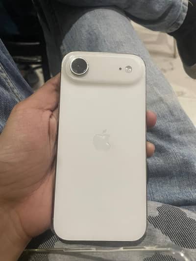 Apple iPhone 17 Air Jv Gold colour