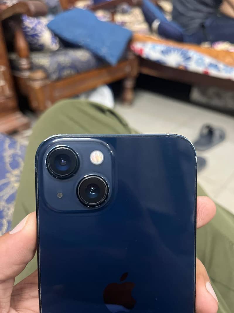 Apple iPhone 13 2