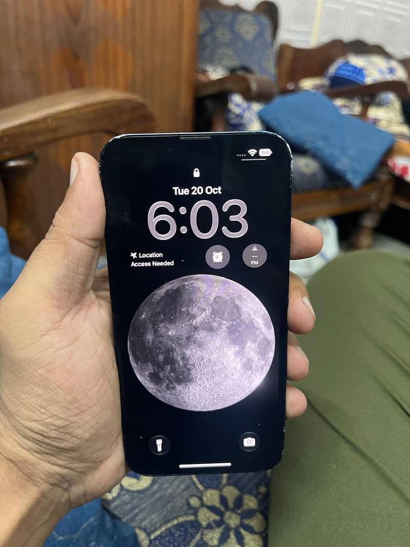 Apple iPhone 13 4