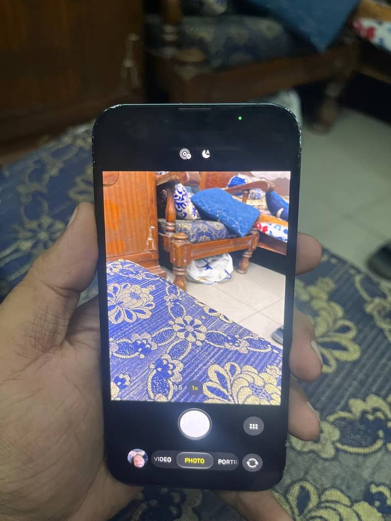Apple iPhone 13 11