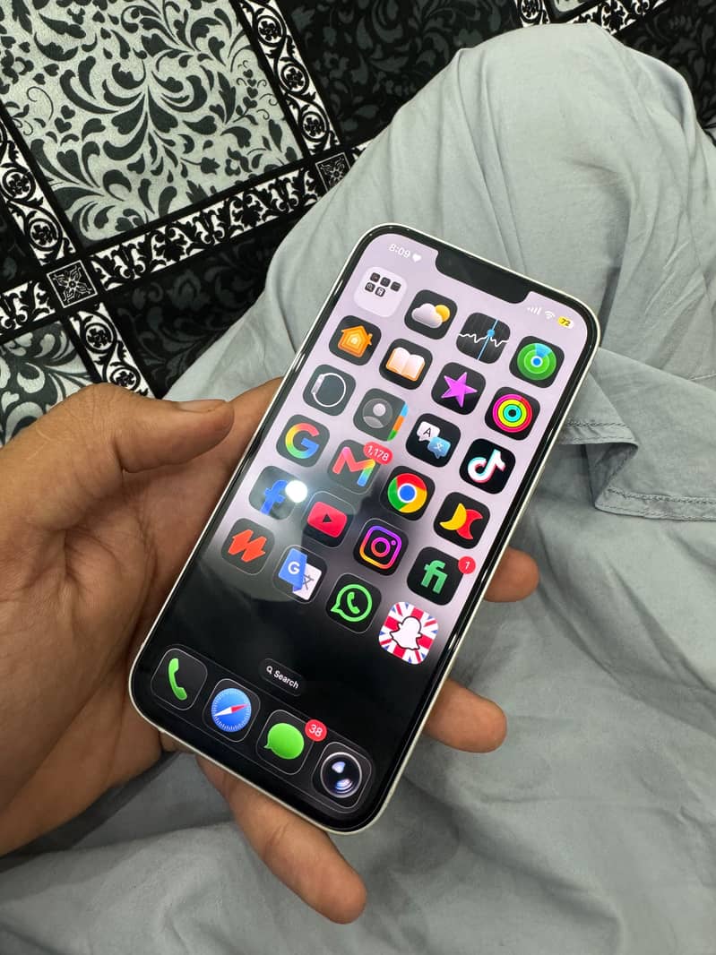iPhone 13 PTA 8