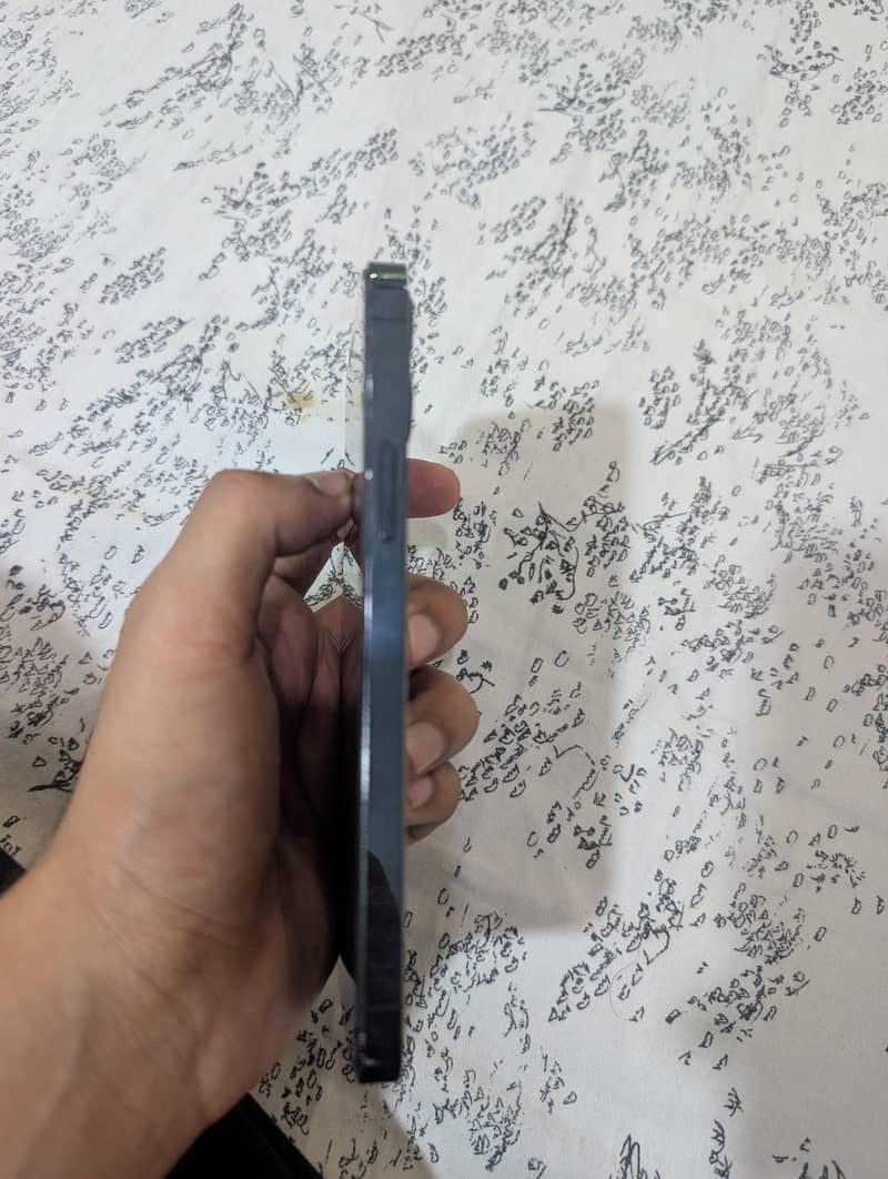 Apple iPhone 12 Pro 3