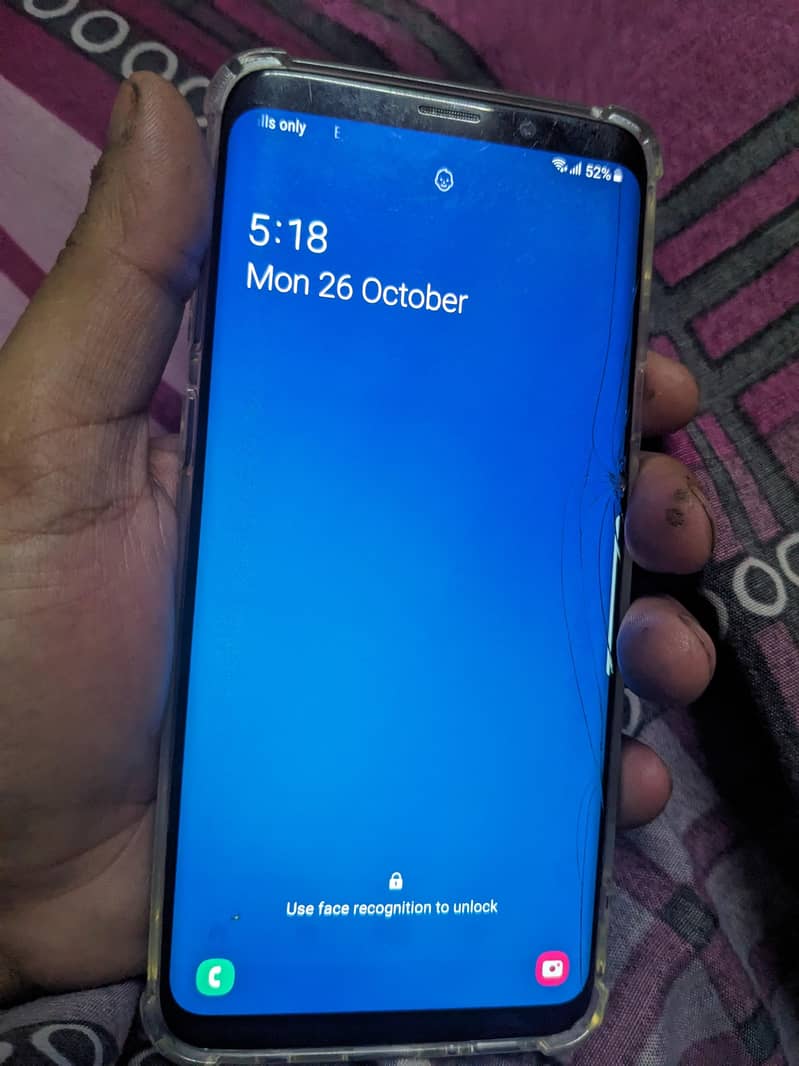 Samsung Mobile S8 Plus 1
